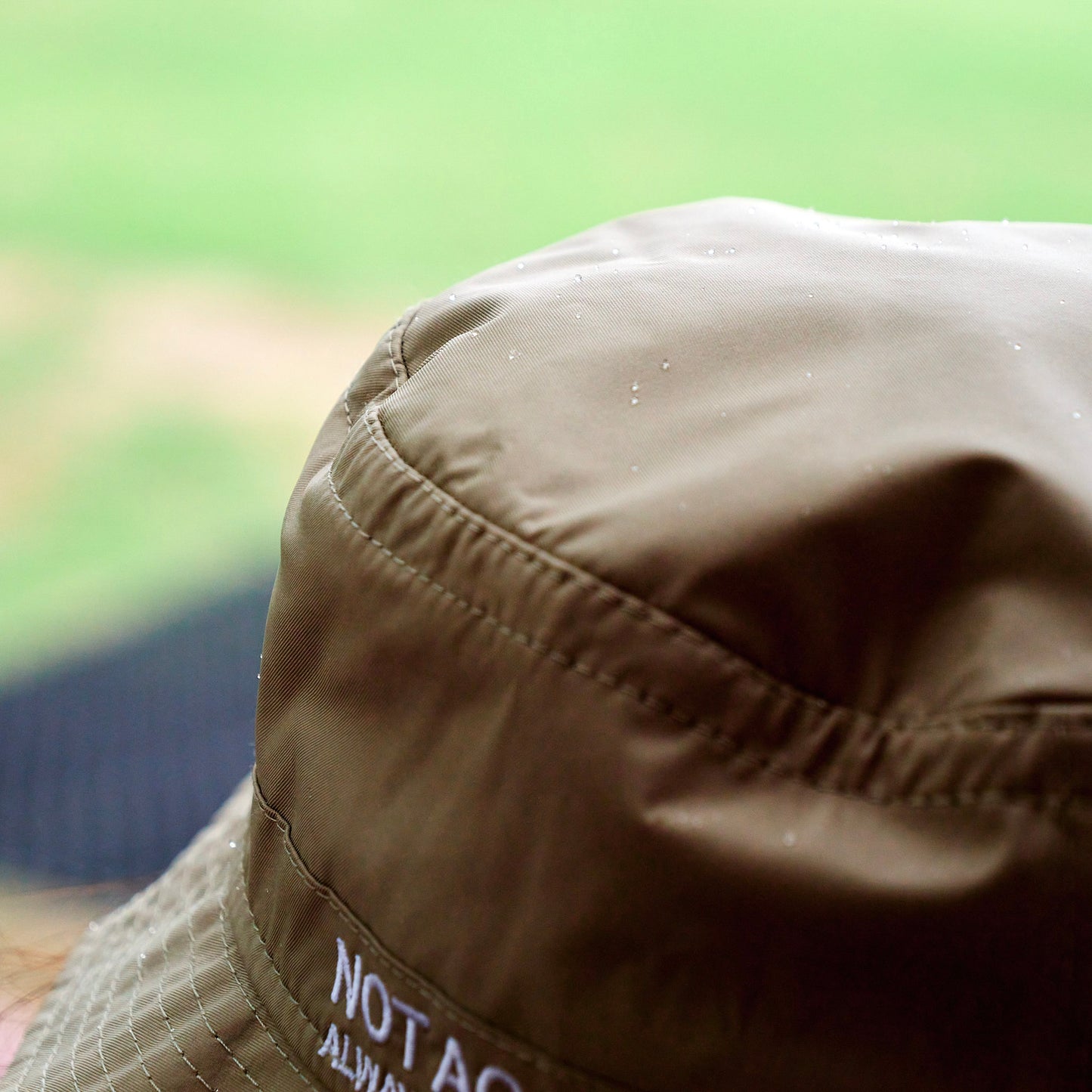 NEWERA® BUCKET HAT ZAMZA BEIGE