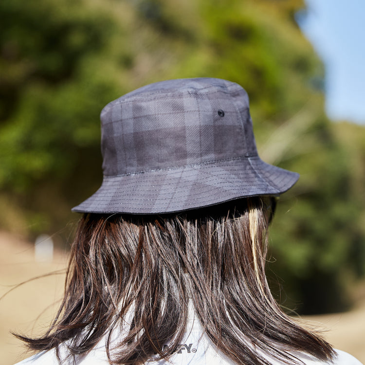 NEWERA® REVERSIBLE BUCKET HAT