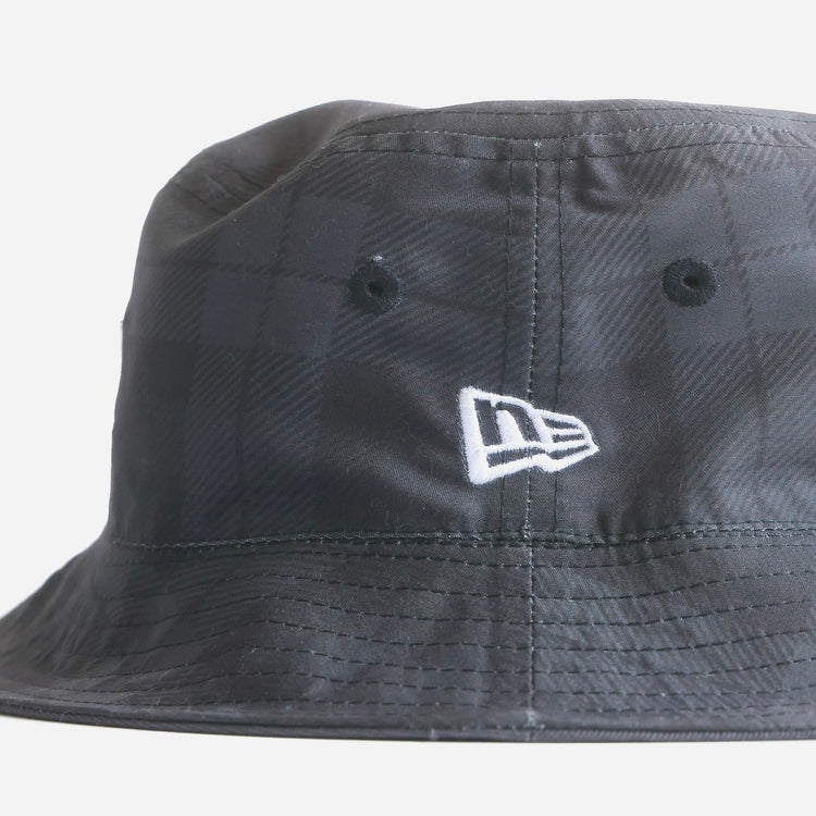 NEWERA® REVERSIBLE BUCKET HAT