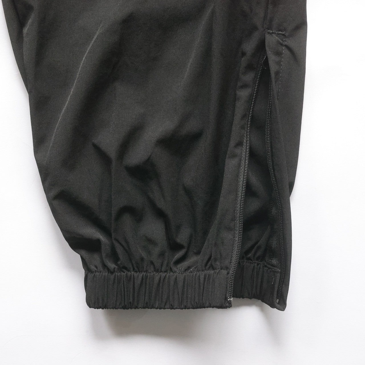 WINDBREAKER PANT 2