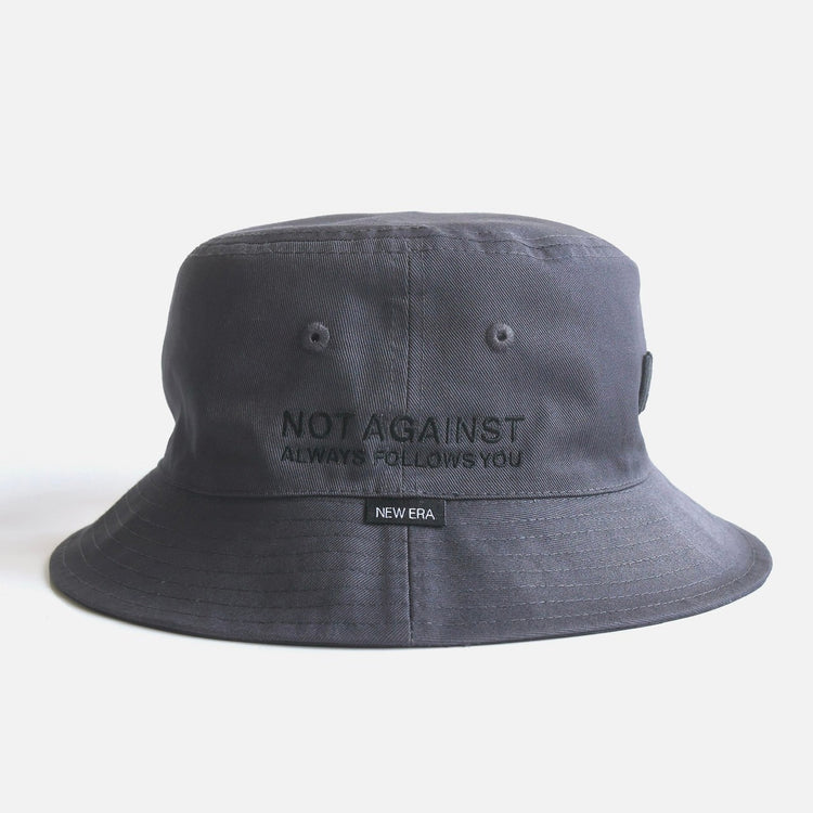 NEWERA® REVERSIBLE BUCKET HAT